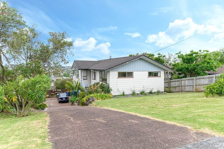 Photo of property in 59 Sunset Road, Totara Vale, Auckland, 0632