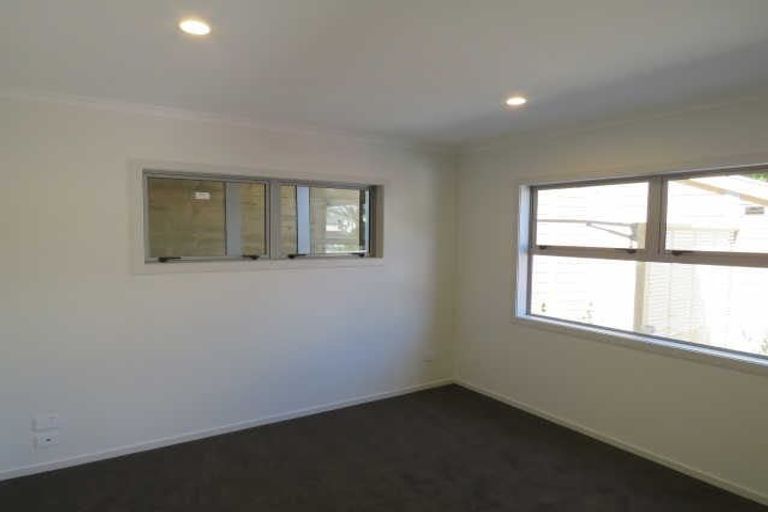 Photo of property in 4/50 Banbury Crescent, Fairfield, Hamilton, 3214