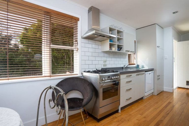 Photo of property in 70 Cologne Street, Martinborough, 5711