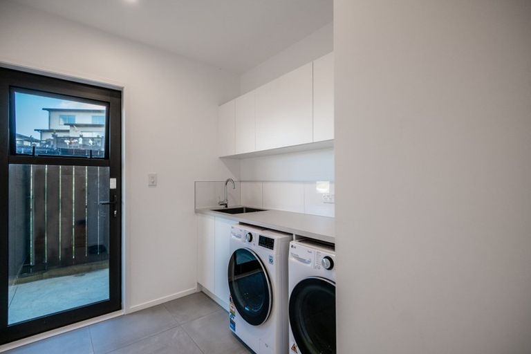 Photo of property in 140 Amesbury Drive, Churton Park, Wellington, 6037