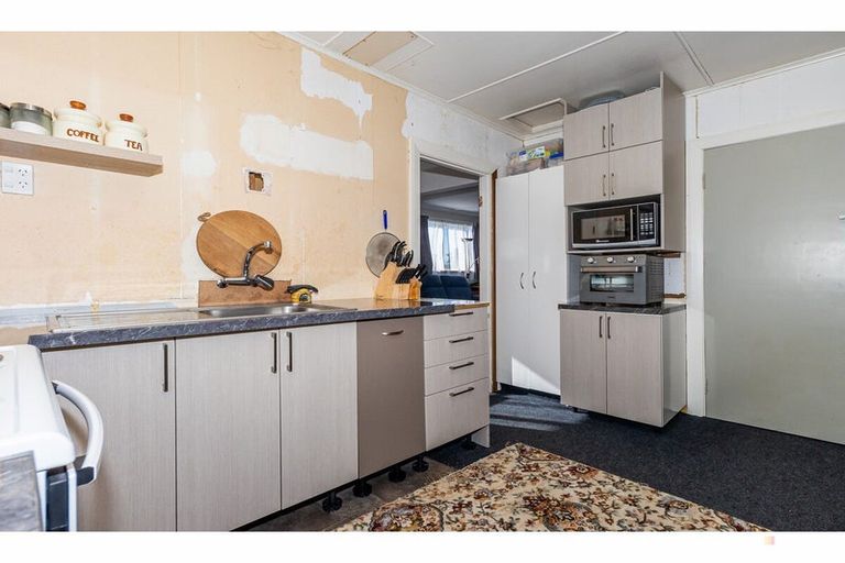 Photo of property in 56 Rhodes Street, Waimate, 7924