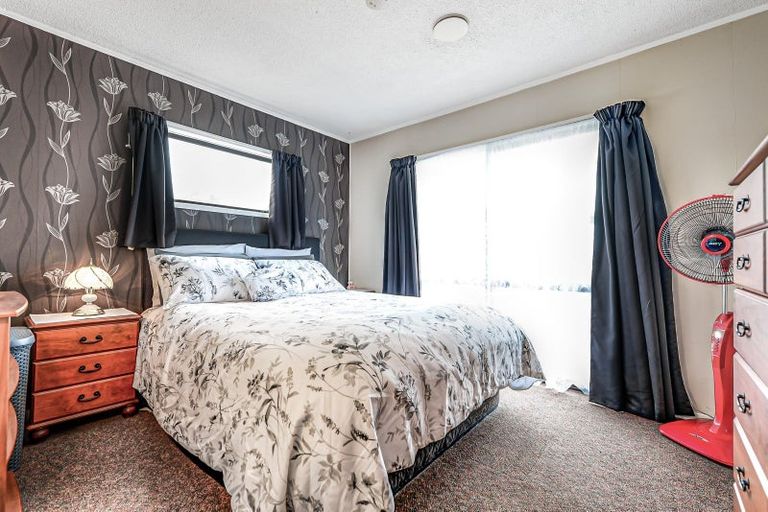 Photo of property in 80 Kahikatea Drive, Melville, Hamilton, 3206