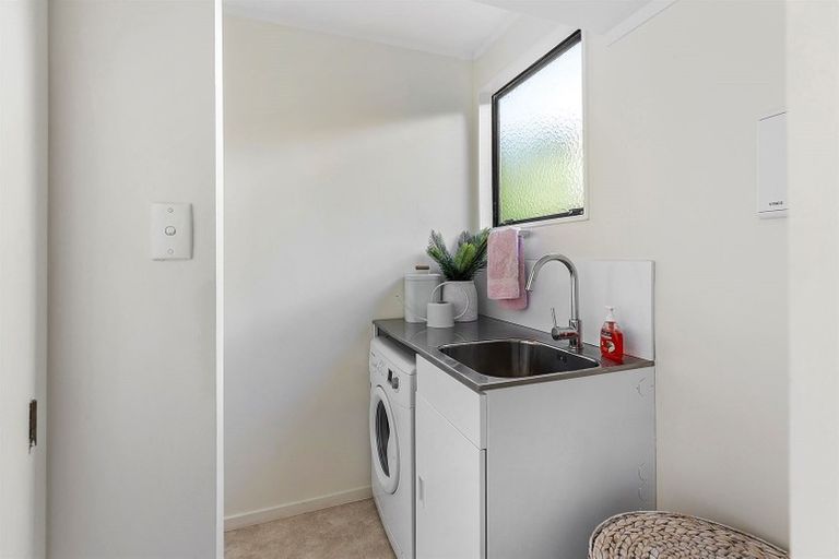 Photo of property in 20b Acheron Road, Paremata, Porirua, 5026