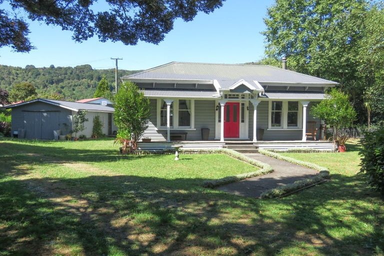Photo of property in 146-148 Buller Road, Reefton, 7830