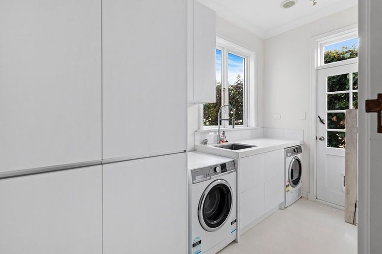 Photo of property in 2 Katherine Avenue, Thorndon, Wellington, 6011