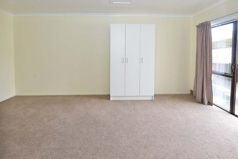 Photo of property in 43a Centreway Road, Orewa, 0931
