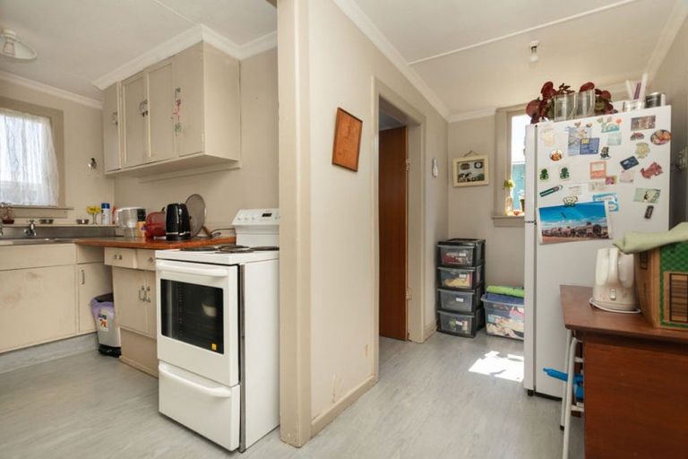 Photo of property in 18 Mccallum Street, Dannevirke, 4930