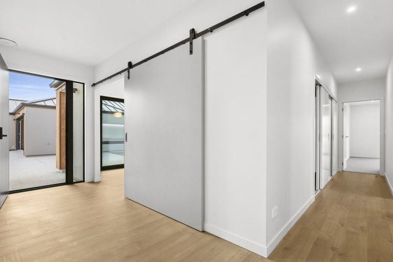 Photo of property in 14a Marjon Drive, Wanaka, 9305