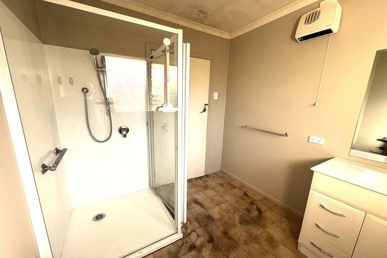 Photo of property in 71 Essex Street, Balclutha, 9230
