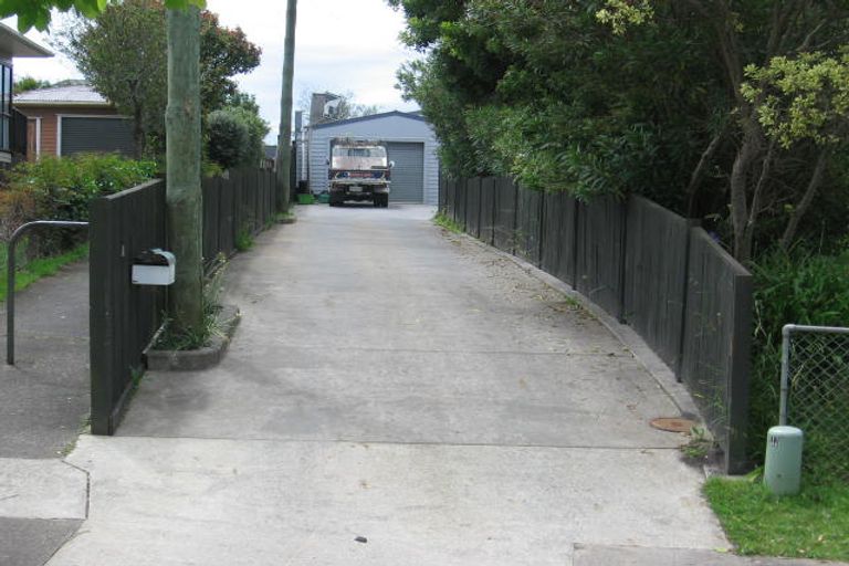 Photo of property in 15 Ussher Place, Pakuranga Heights, Auckland, 2010
