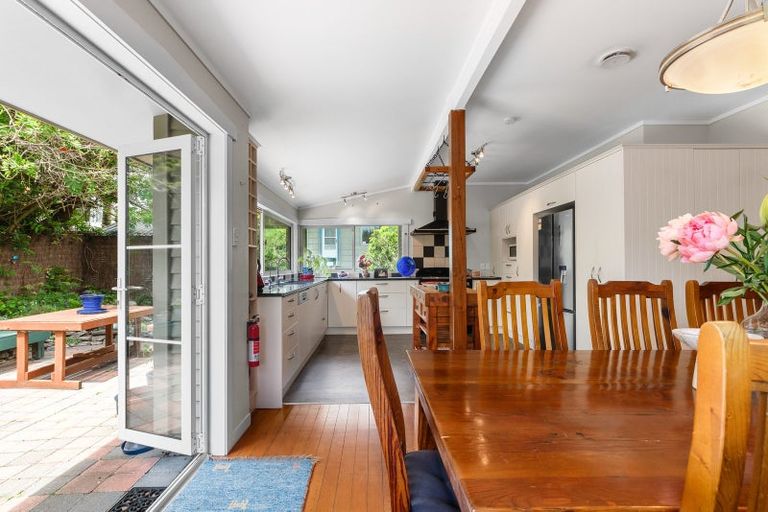Photo of property in 133 Hinewa Road, Otumoetai, Tauranga, 3110