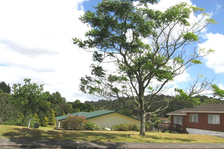 Photo of property in 56 Simon Ellice Drive, Bayview, Auckland, 0629