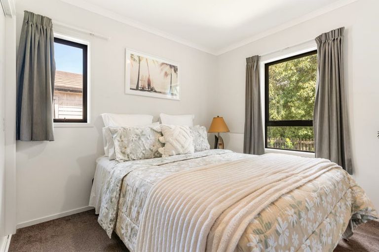 Photo of property in 14 Taiaapure Street, Weymouth, Auckland, 2103