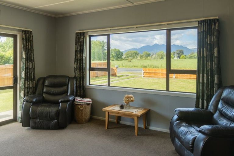 Photo of property in 28 Ngarua Road, Waitoa, 3310