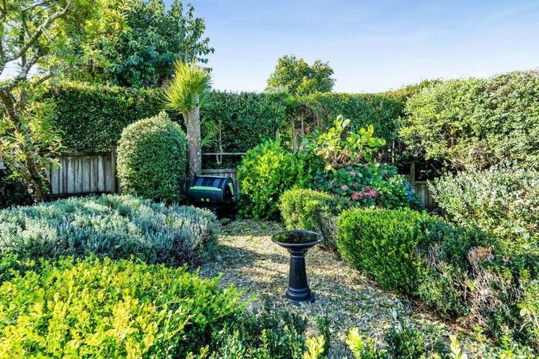 Photo of property in 20a Virginia Place, Whalers Gate, New Plymouth, 4310