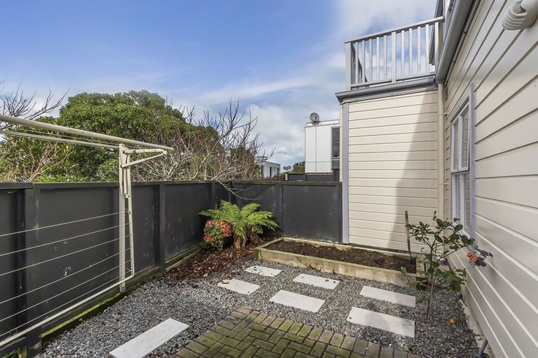 Photo of property in 7/25 Mana Street, Vogeltown, Wellington, 6021