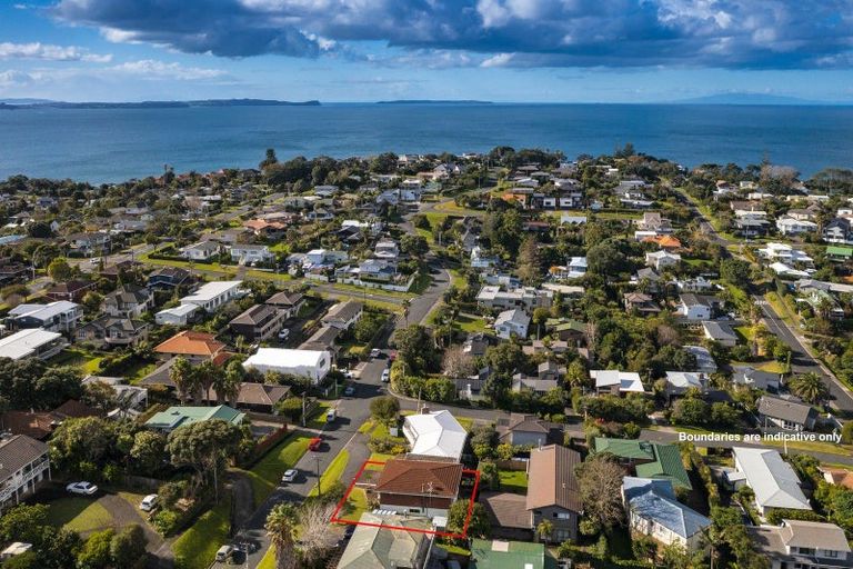 Photo of property in 1/10 Tipau Street, Torbay, Auckland, 0630