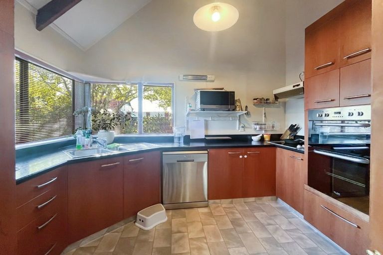 Photo of property in 6 Moerangi Street, West End, Palmerston North, 4410
