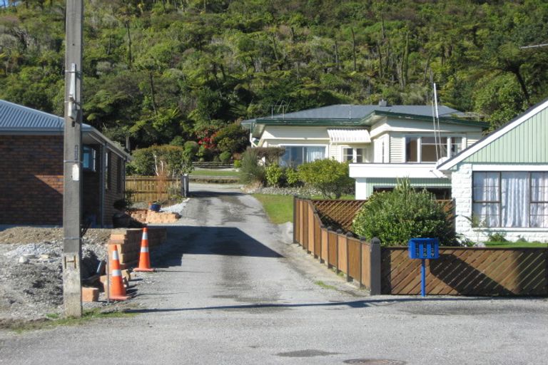 Photo of property in 127 Main South Road, Karoro, Greymouth, 7805