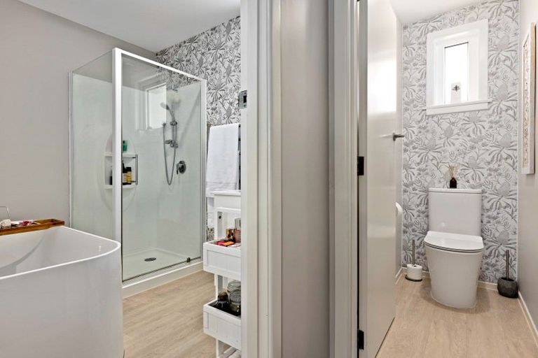 Photo of property in 21 La Perouse Place, Northcote, Christchurch, 8052