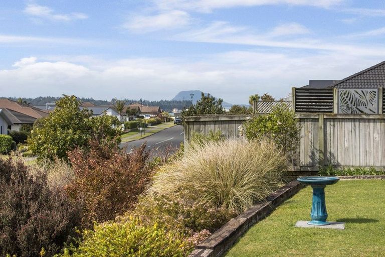 Photo of property in 1 Vantage Place, Omokoroa, 3114