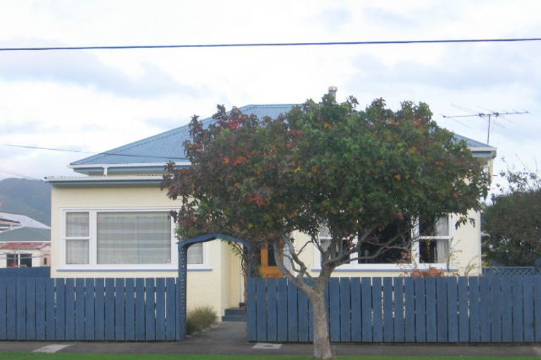 Photo of property in 9 Kiwi Street, Alicetown, Lower Hutt, 5010