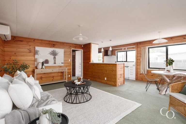 Photo of property in 26 Queen Road, Bellevue, Tauranga, 3110