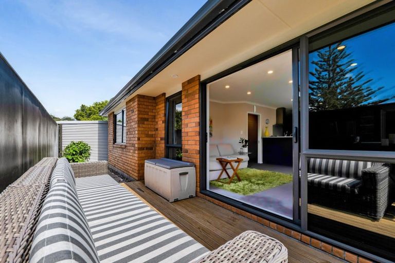 Photo of property in 115 Young Street, New Plymouth, 4310