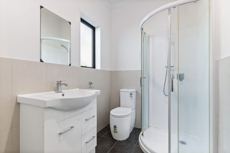 Photo of property in 54 Glennandrew Drive, Half Moon Bay, Auckland, 2012