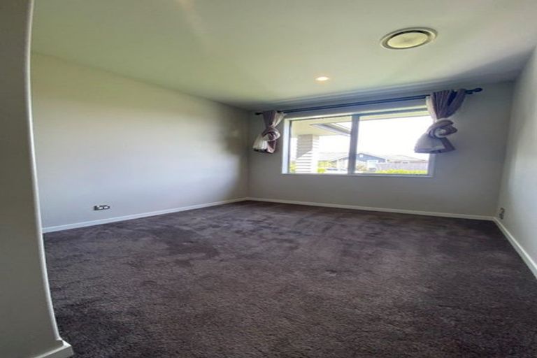 Photo of property in 27 Winfield Drive, Wigram, Christchurch, 8042