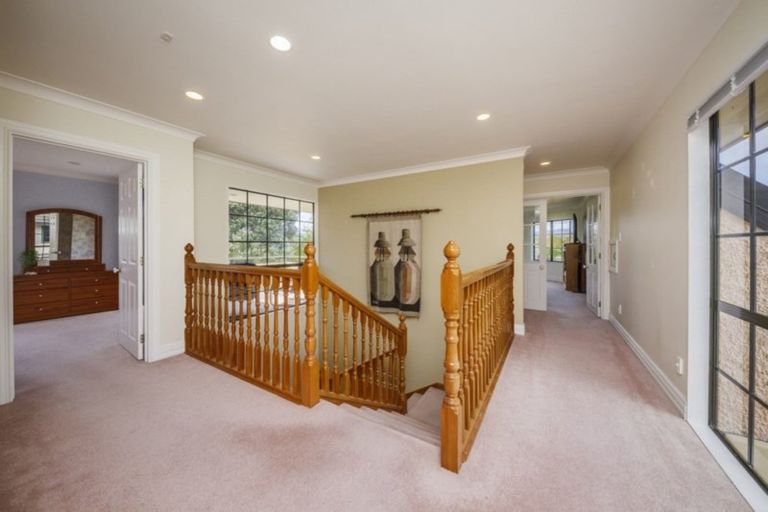 Photo of property in 5 Kilkenny Place, Fitzherbert, Palmerston North, 4410