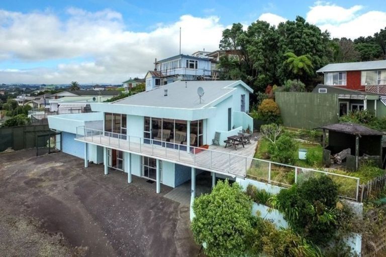 Photo of property in 19 Findlay Street, Moturoa, New Plymouth, 4310