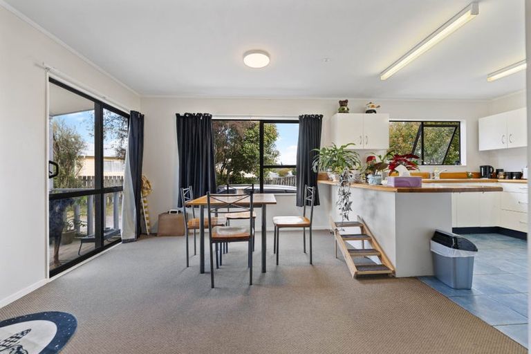 Photo of property in 5 Anna Place, Hilltop, Taupo, 3330