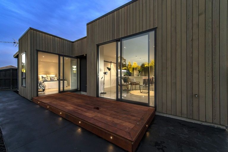 Photo of property in 31 Irvines Track, Halswell, Christchurch, 8025