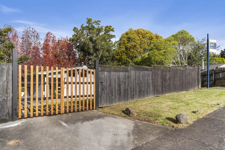 Photo of property in 74 Fitzwater Place, Henderson, Auckland, 0612