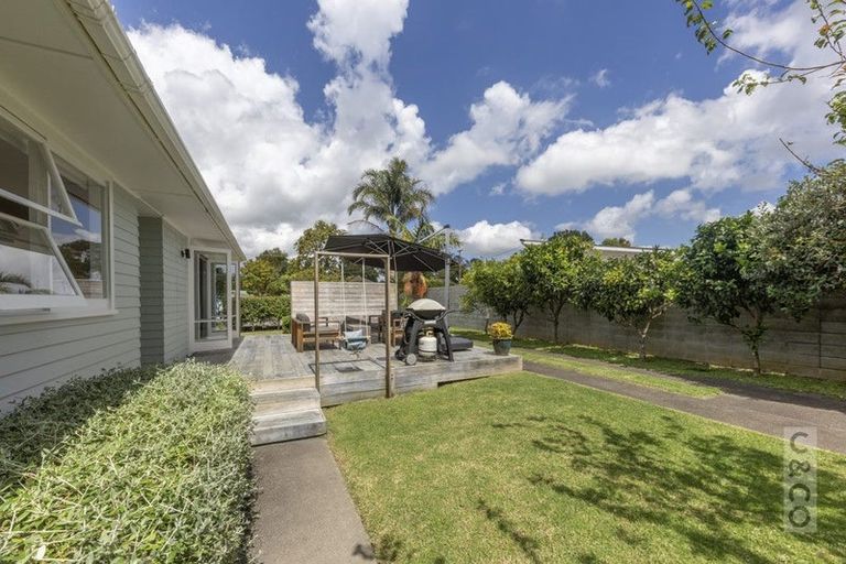 Photo of property in 15 Albert Street, Riverhead, 0820