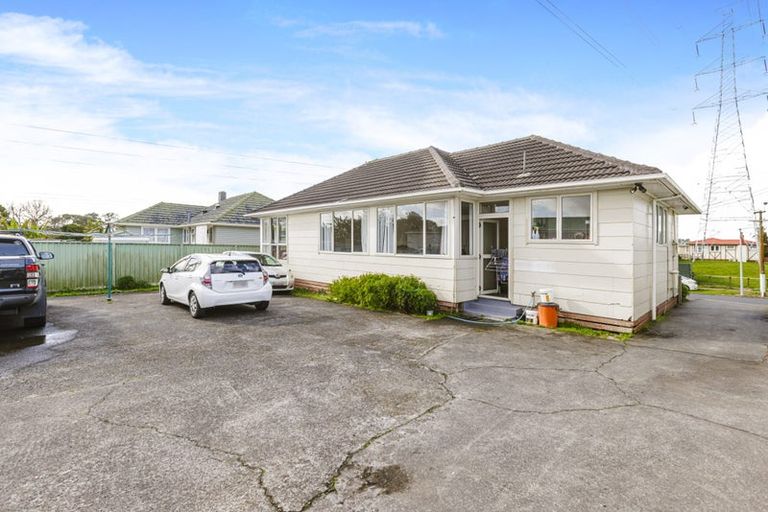 Photo of property in 10 Gilbert Road, Otara, Auckland, 2023