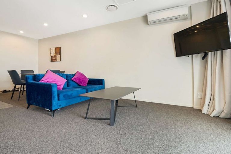 Photo of property in Proximity Apartments, 1605/17 Amersham Way, Manukau, Auckland, 2104