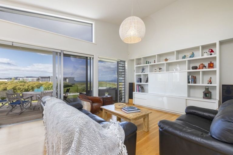 Photo of property in 37 Kewai Street, Omaha, 0986