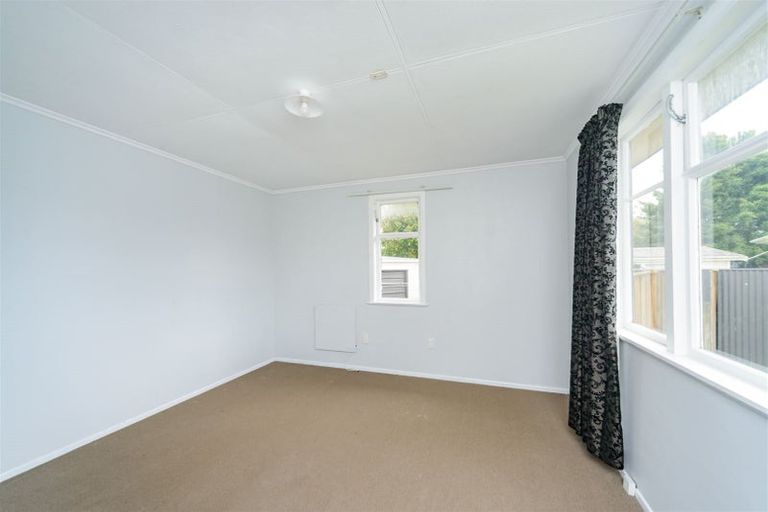 Photo of property in 10 Lewis Place, Highbury, Palmerston North, 4412