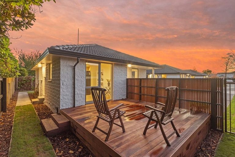 Photo of property in 3/60 Mays Road, St Albans, Christchurch, 8052