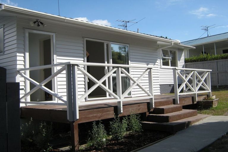 Photo of property in 14 Woodstock Road, Forrest Hill, Auckland, 0620