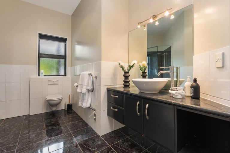 Photo of property in 27 Wake Place, Aokautere, Palmerston North, 4471