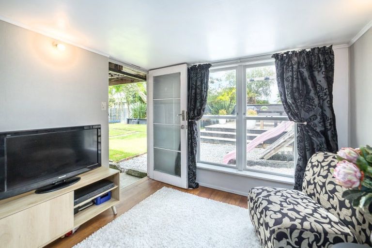 Photo of property in 21 Brooklyn Road, Carterton, 5713