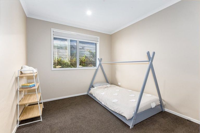 Photo of property in 7 Grapnel Lane, Whitby, Porirua, 5024