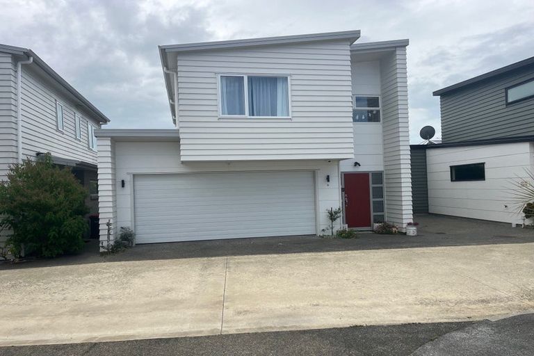 Photo of property in 8 Ruhanui Lane, Pakuranga Heights, Auckland, 2010