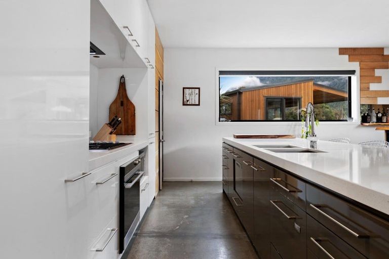 Photo of property in 46 Tui Drive, Mount Creighton, Queenstown, 9371