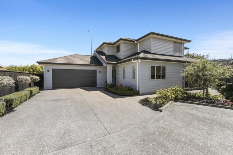 Photo of property in 8c Glen Iris Grove, Woburn, Lower Hutt, 5010