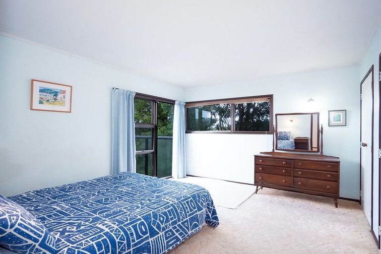 Photo of property in 1/7 Alston Avenue, Kelston, Auckland, 0602