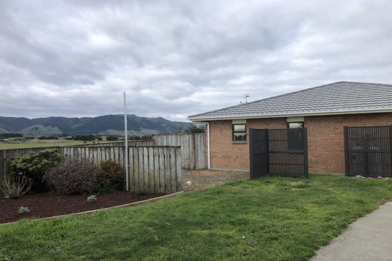 Photo of property in 13 Brendan Drive, Te Horo Beach, Otaki, 5581